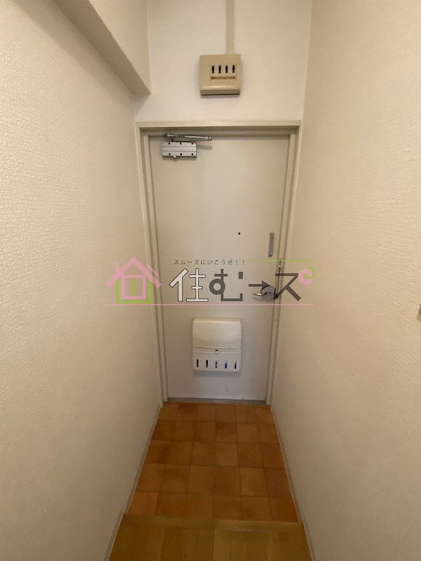 メゾン第3新大阪 玄関