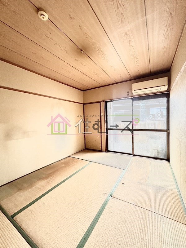 Lu Sheeta ベッドルーム