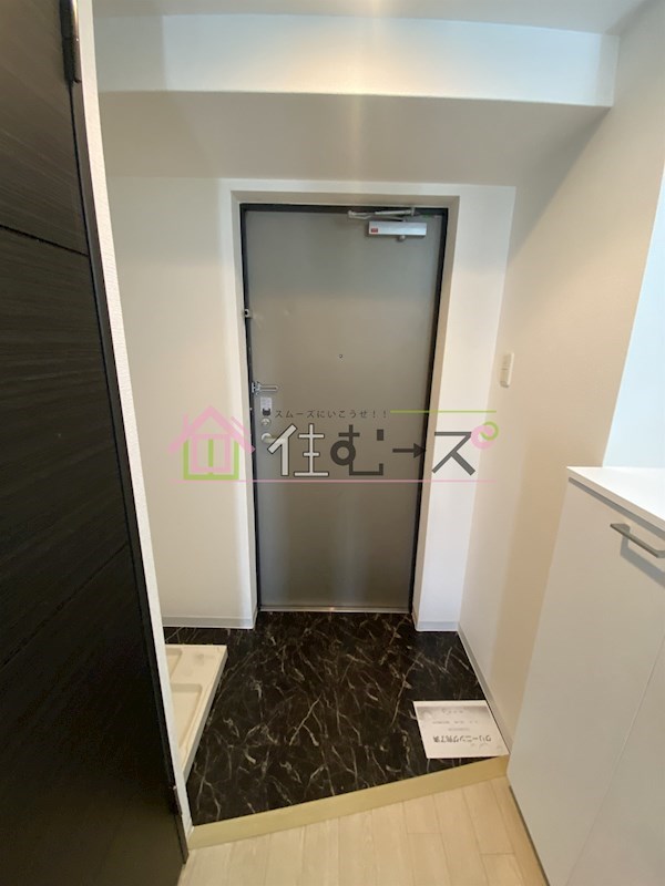 エスリードコート難波ウエスト 玄関