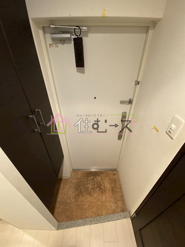 Luxe難波WEST 玄関
