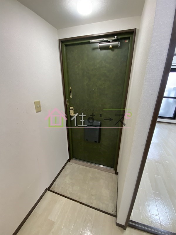 青葉アクティブ 玄関