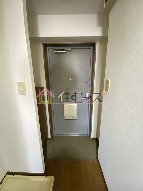 エスリード北梅田 玄関