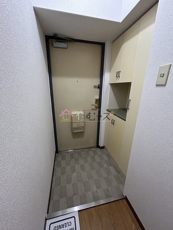 ライオンズマンション新大阪第5 玄関