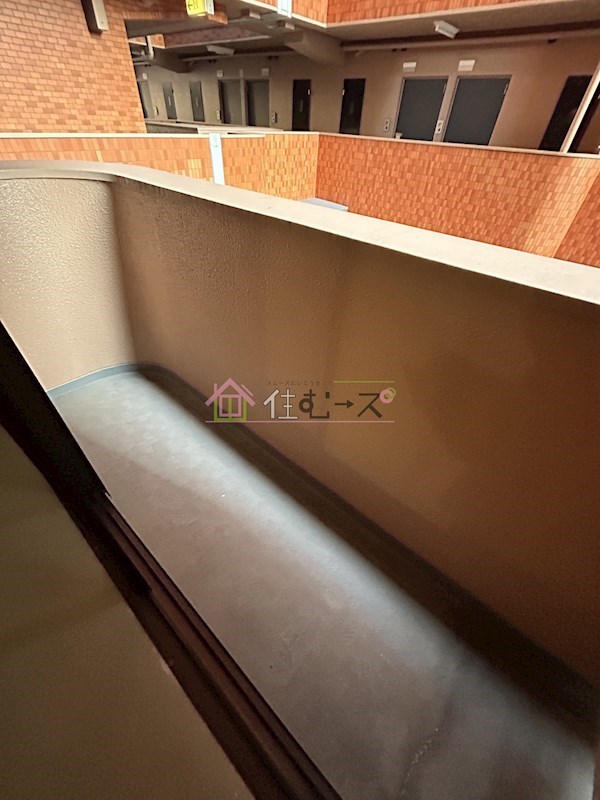 ライオンズマンション新大阪第5  ベランダ
