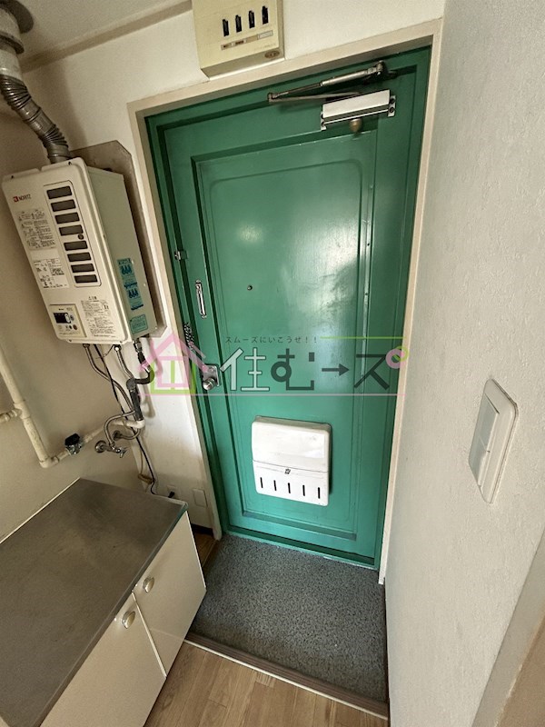 プラス九条 玄関