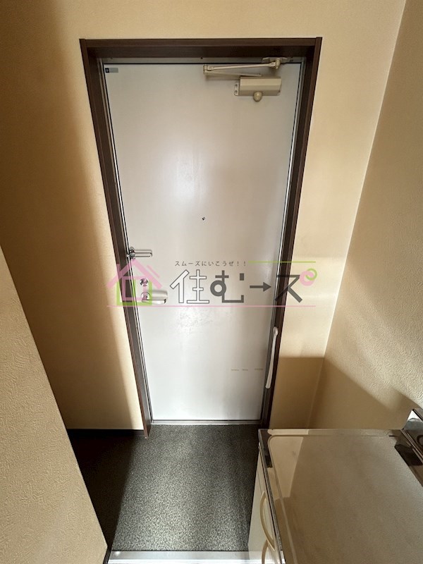 セレブコート萩之茶屋  玄関