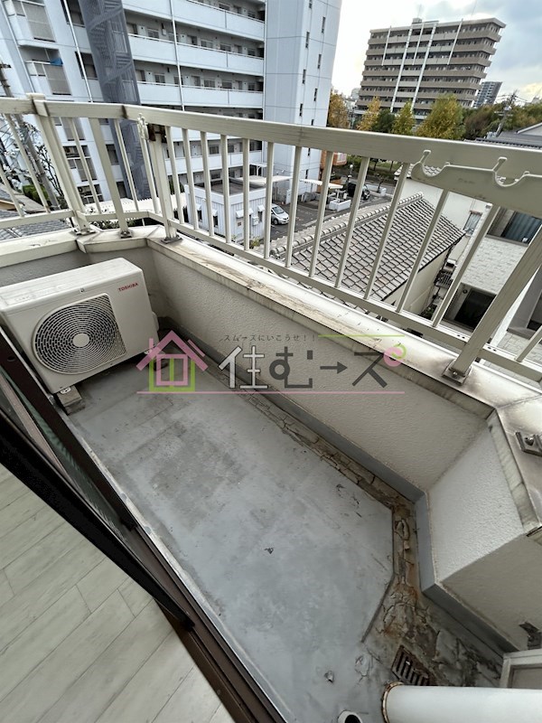 ロイヤルクレイン玉出 ベランダ