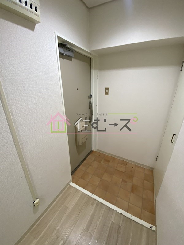 朝日プラザ心斎橋北 玄関
