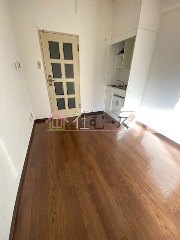 エルベコート針中野 リビング