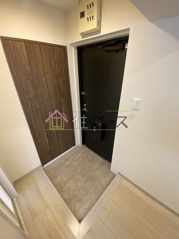 ライオンズマンション西長堀 玄関