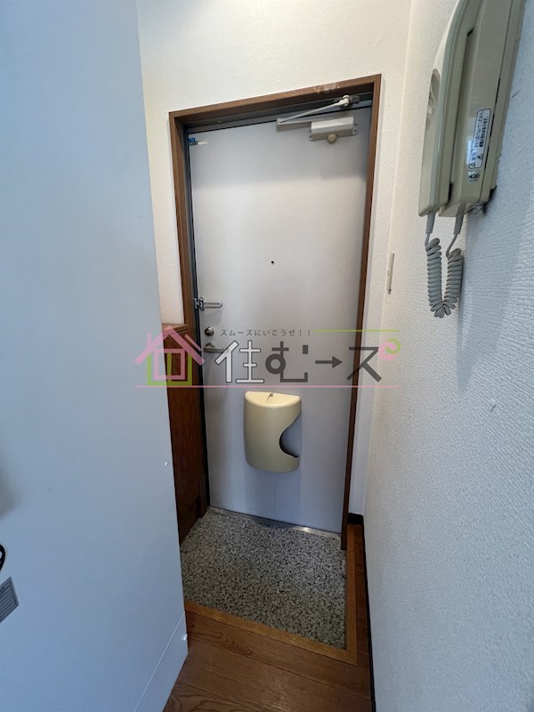 大阪宝石センタービル 玄関