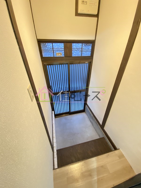 レトロハウス大東町 玄関