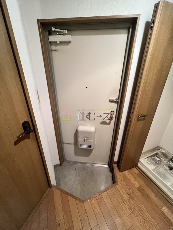 TATディナスティ西本町 玄関