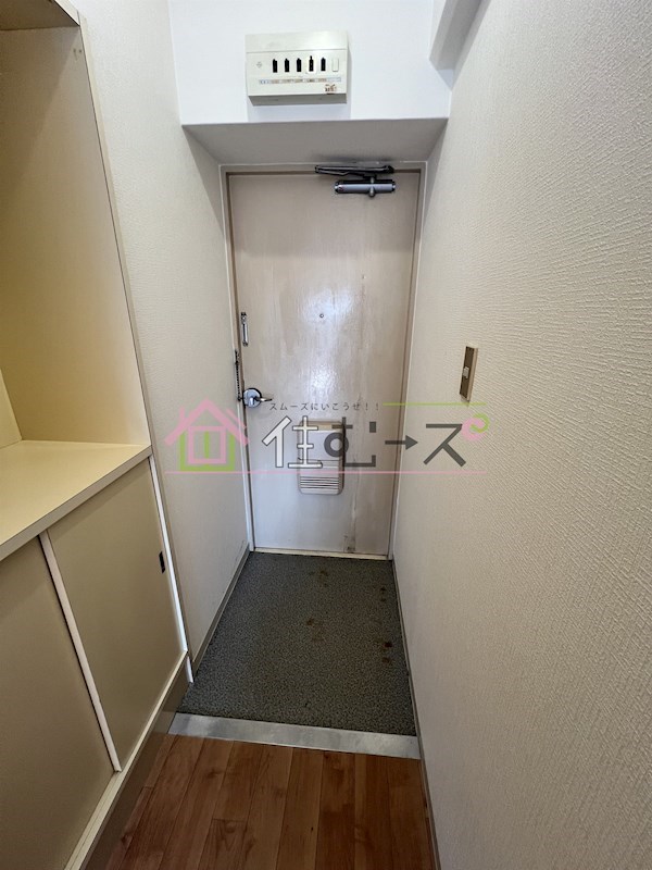 ローラン南森町 玄関