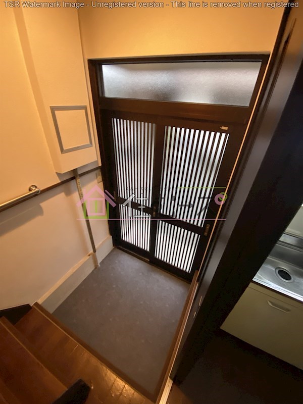 三津屋北１丁目 貸家 玄関