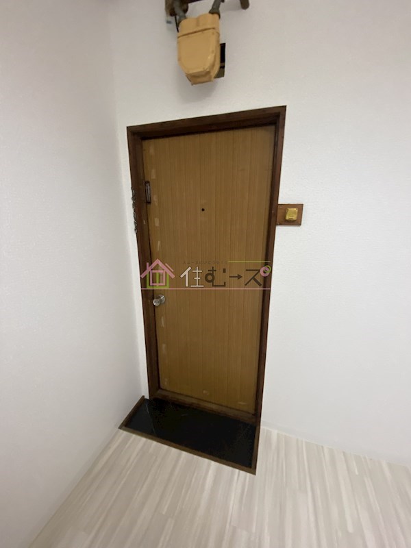 葵マンション 玄関