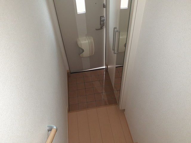 クリプトメリア　アヴェニュ－ 玄関