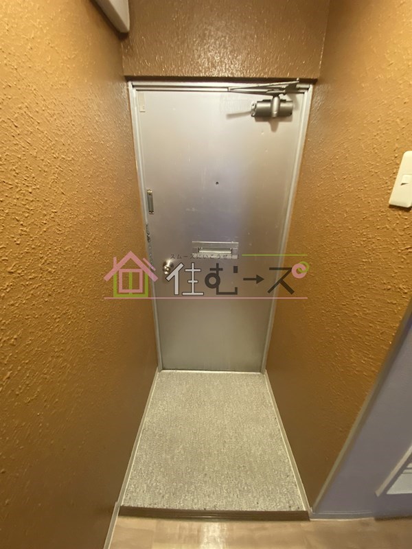 越部アルプス山坂ビル 玄関