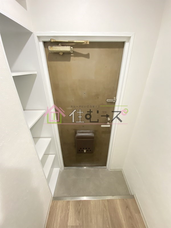 メゾン・ド・トレイユ 玄関