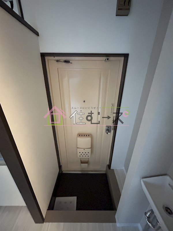 第一長谷ビル 玄関