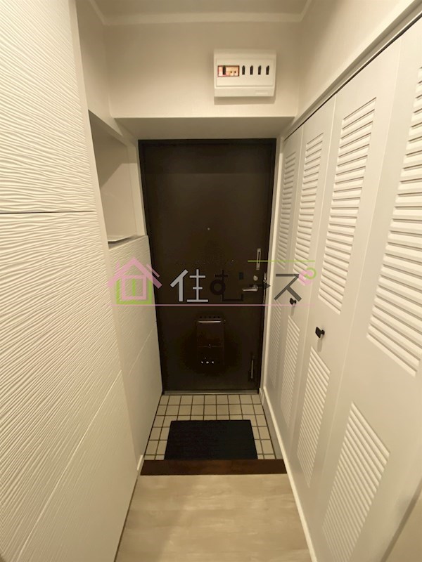 ハイツオークラ靭公園 玄関