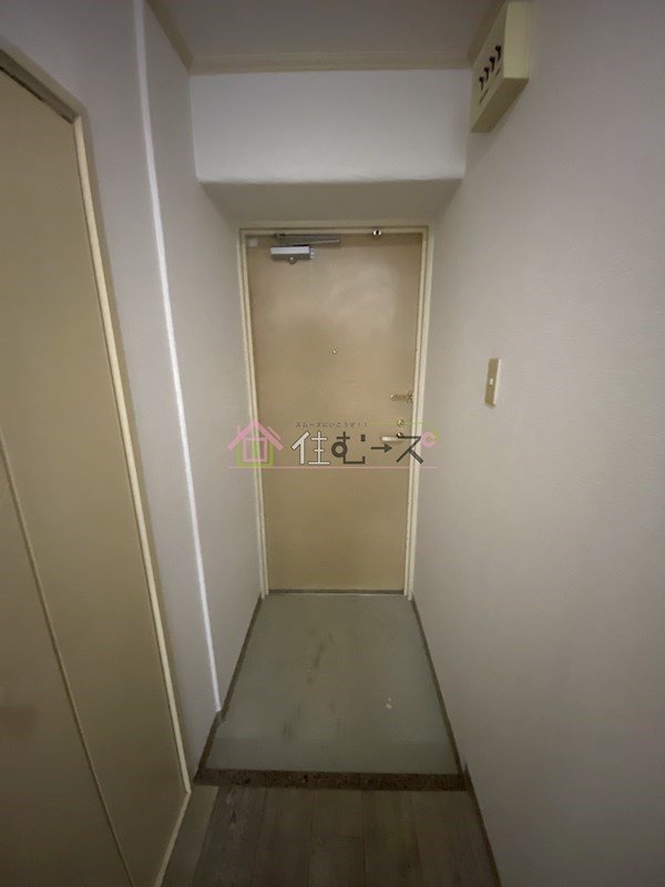 オフィスポート本町WEST 玄関