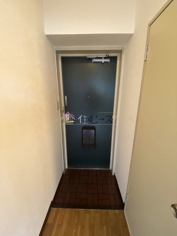 ビジタル湊町７ 玄関