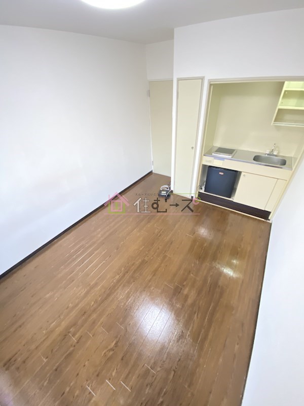 ビジタル湊町７ リビング