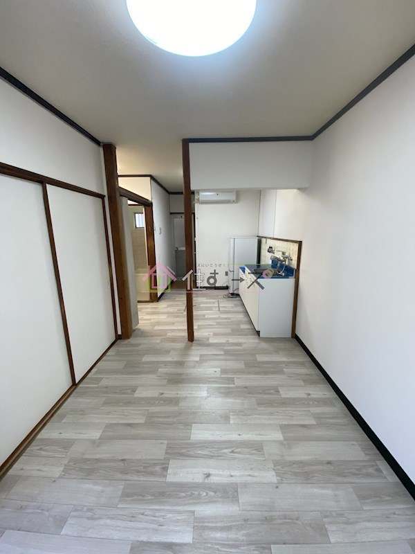 東加賀屋3丁目貸家 リビング