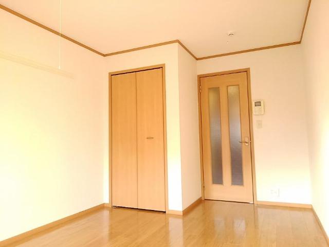 セレノ逆瀬川 リビング