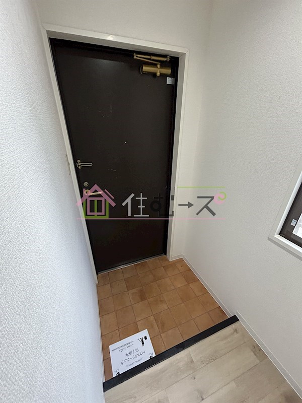 カルマーレナンバウェスト 玄関