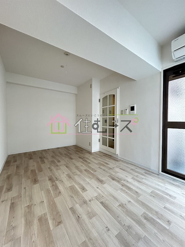 カルマーレナンバウェスト リビング