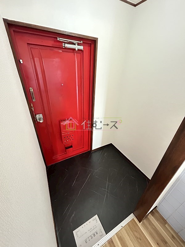 ヴィラオリエント 玄関