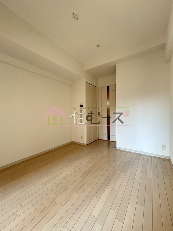 プレサンス上町台東平 リビング