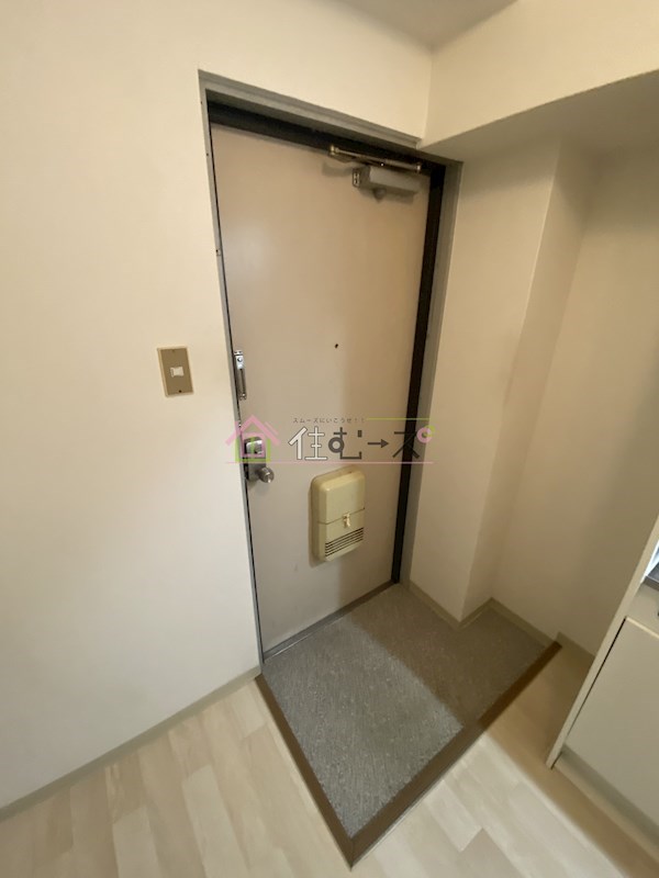 ライズワン下新庄 玄関