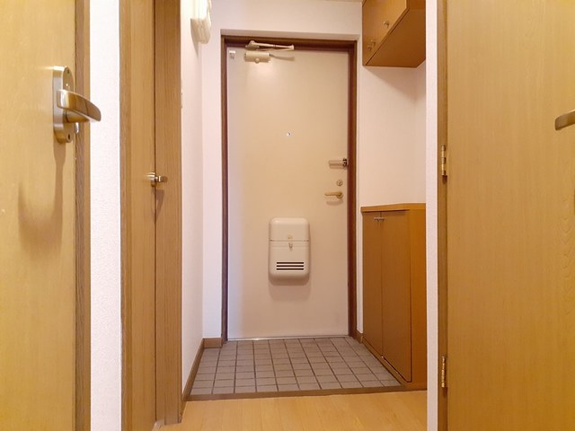 ジャン・ピュールⅡ番館 玄関