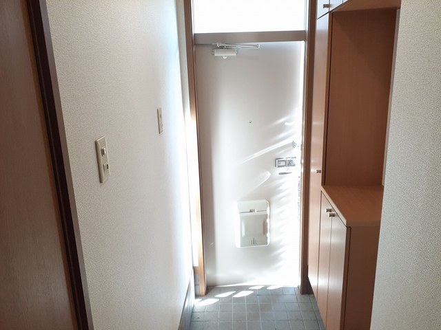 ラ・シェスタ錦松台 玄関
