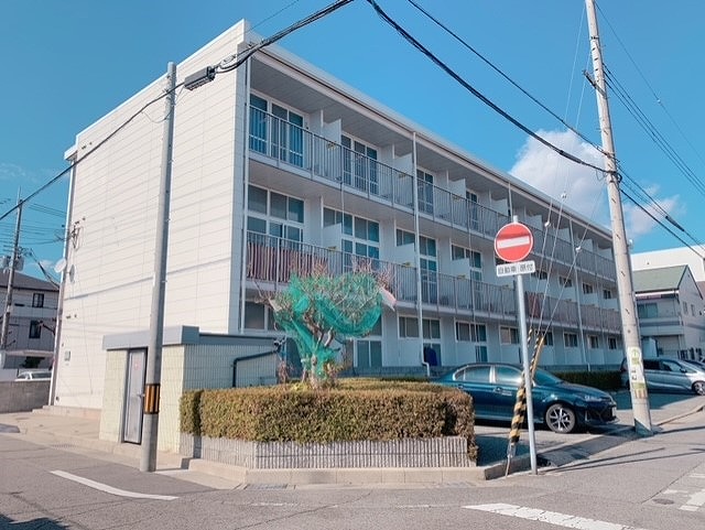 レオパレスコスモ 外観