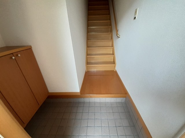 フィオーレシミズ 玄関