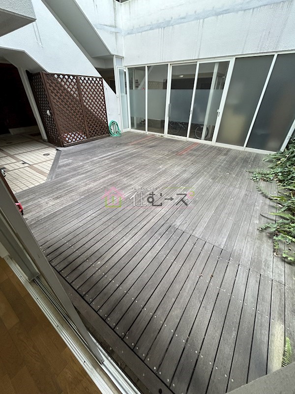 スーパーコート長居公園フロント ベランダ