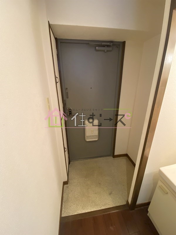 ホワイトグロリア 玄関