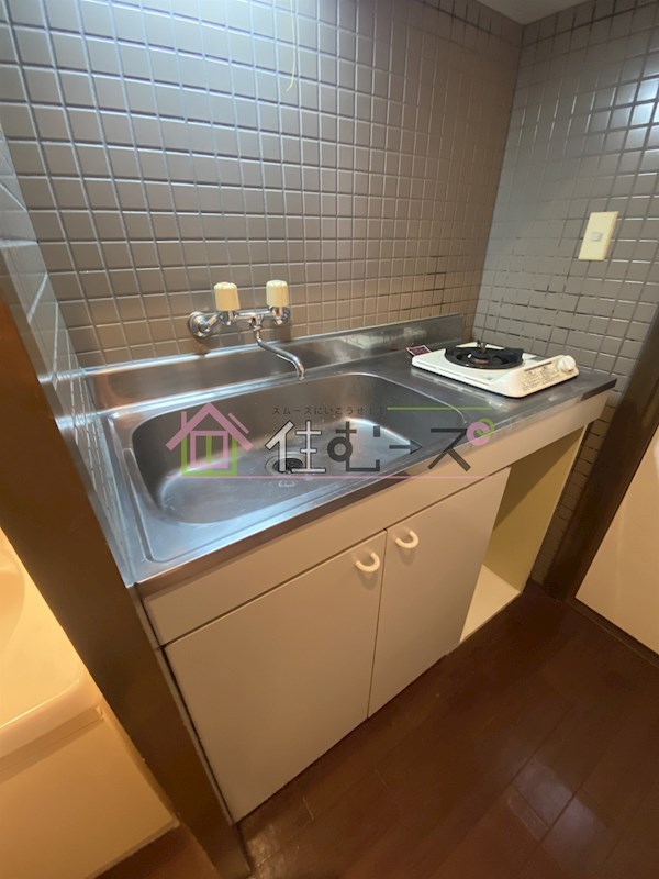 ホワイトグロリア キッチン