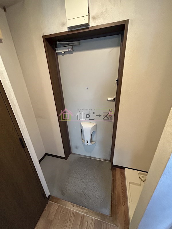 ラフィーネ北島 玄関