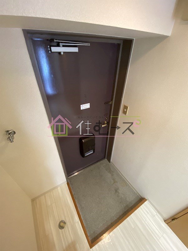 フローライト長居 玄関