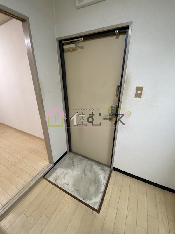 プレアール平野東 玄関