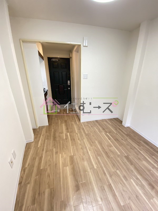 ルミエール淡路East リビング