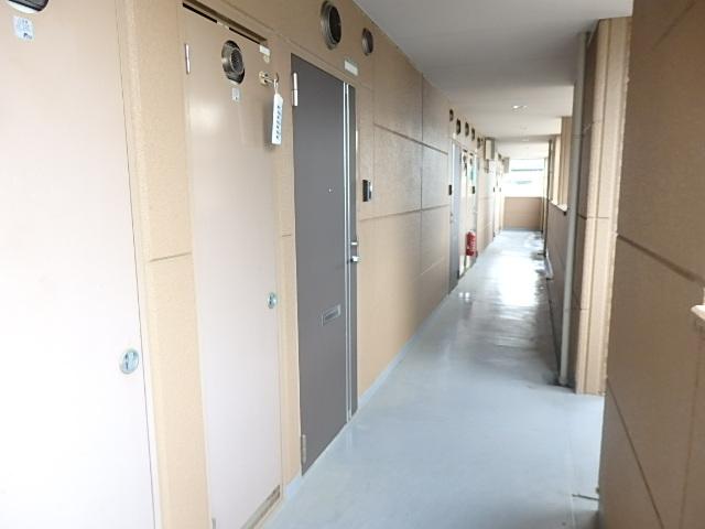 ルミナス松山 玄関