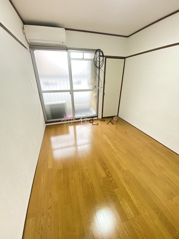 南森町ロイヤルハイツ ベッドルーム