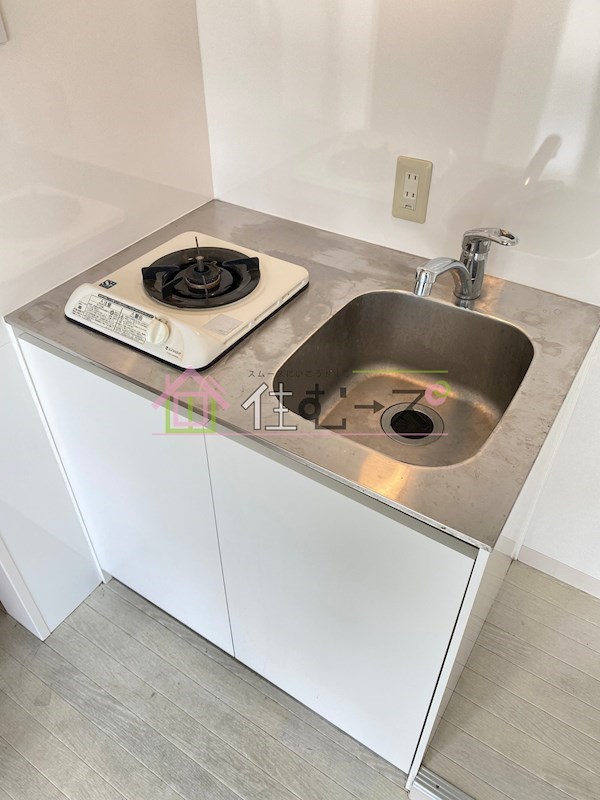 ルミエール四ツ橋 キッチン