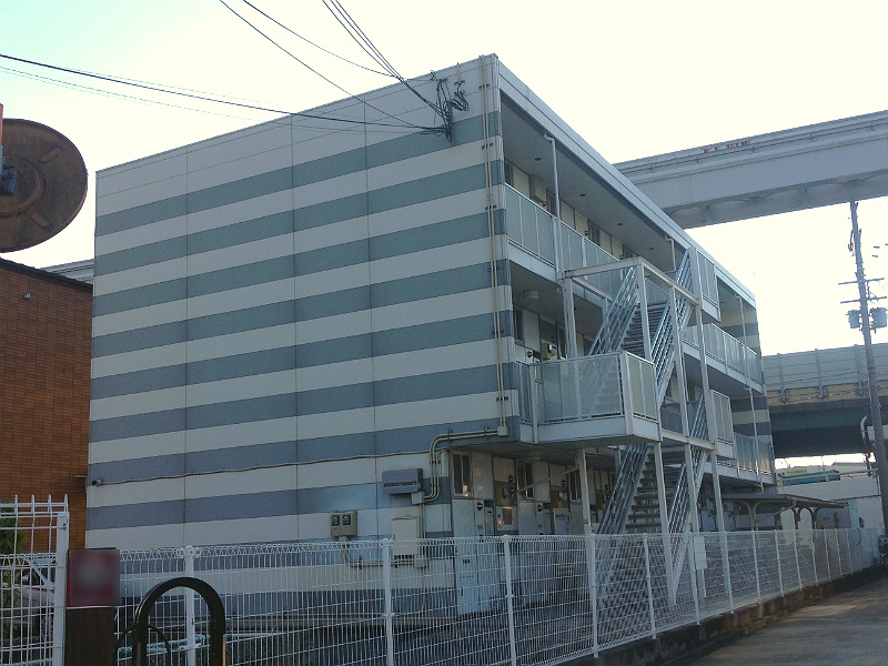レオパレスジュネス 外観